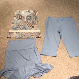 3 Piece Weekenders Ice Blue Capri skirt top New
